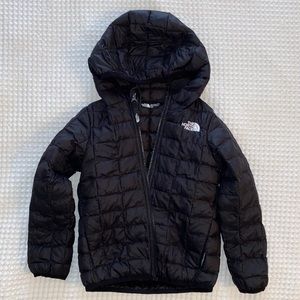 The North Face - toddler Thermoball hooded jacket